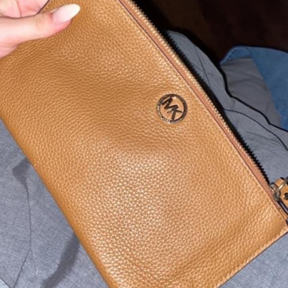 MK / Micheal Kors Clutch